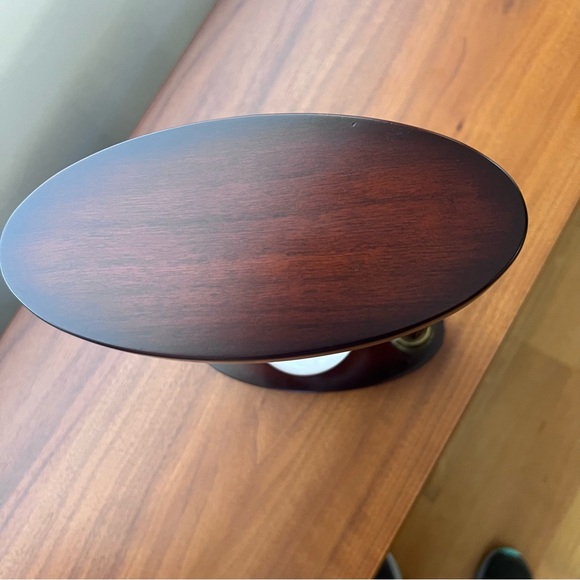 Bombay Company turning Hourglass with Sand, mahogany, and Brass - Picture 4 of 5